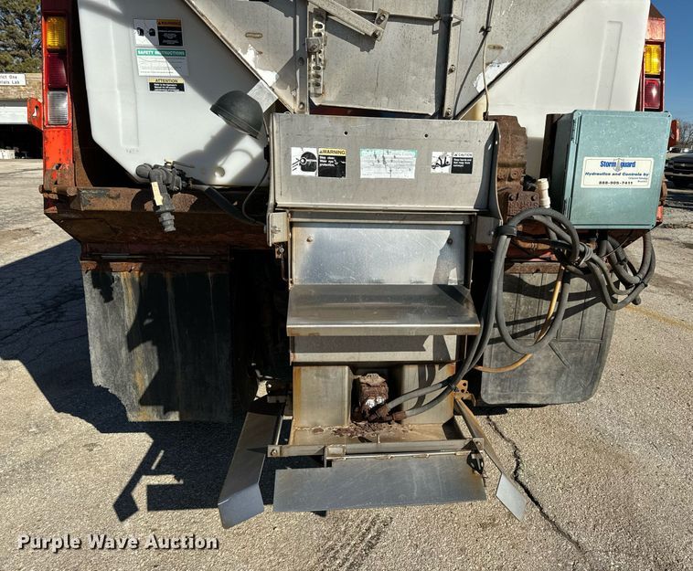 image for item DQ6214 2005 Sterling LT7500 dump truck