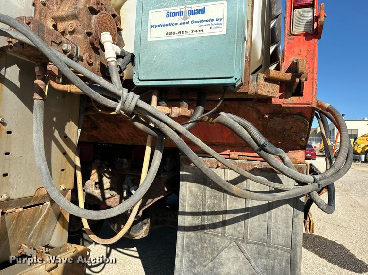 image for item DQ6214 2005 Sterling LT7500 dump truck