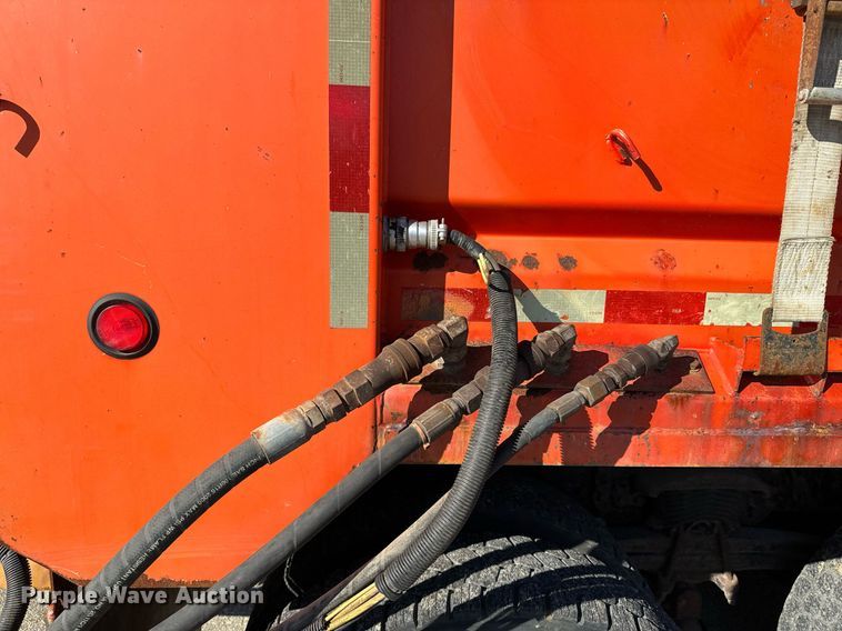 image for item DQ6214 2005 Sterling LT7500 dump truck