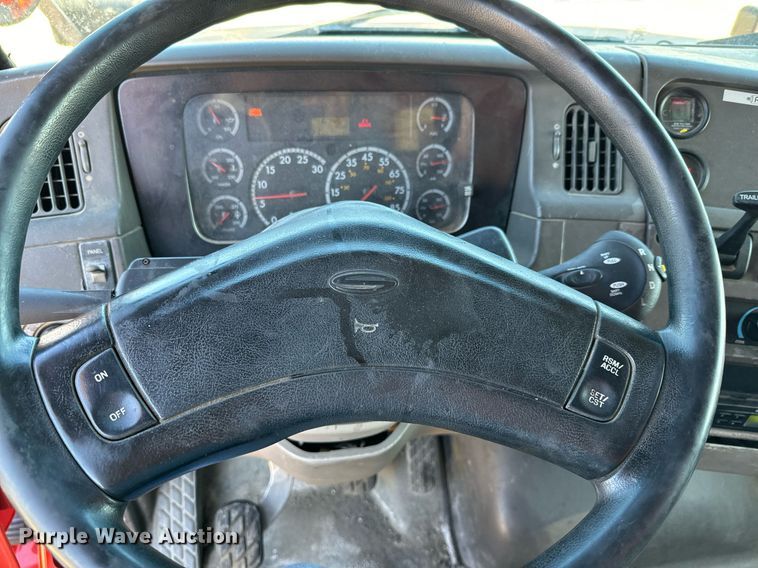 image for item DQ6214 2005 Sterling LT7500 dump truck