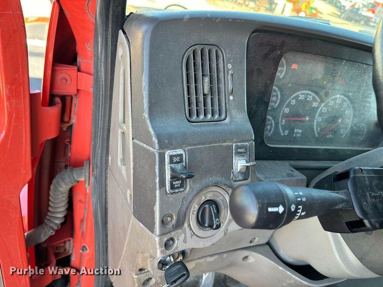 image for item DQ6214 2005 Sterling LT7500 dump truck