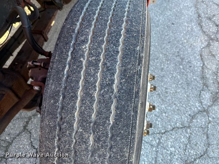 image for item DQ6214 2005 Sterling LT7500 dump truck