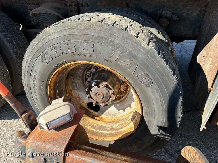 image for item DQ6214 2005 Sterling LT7500 dump truck