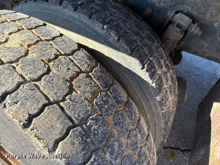 image for item DQ6214 2005 Sterling LT7500 dump truck