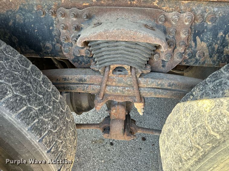 image for item DQ6214 2005 Sterling LT7500 dump truck