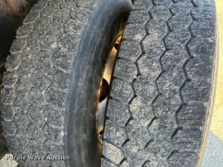 image for item DQ6214 2005 Sterling LT7500 dump truck