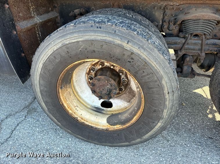 image for item DQ6214 2005 Sterling LT7500 dump truck