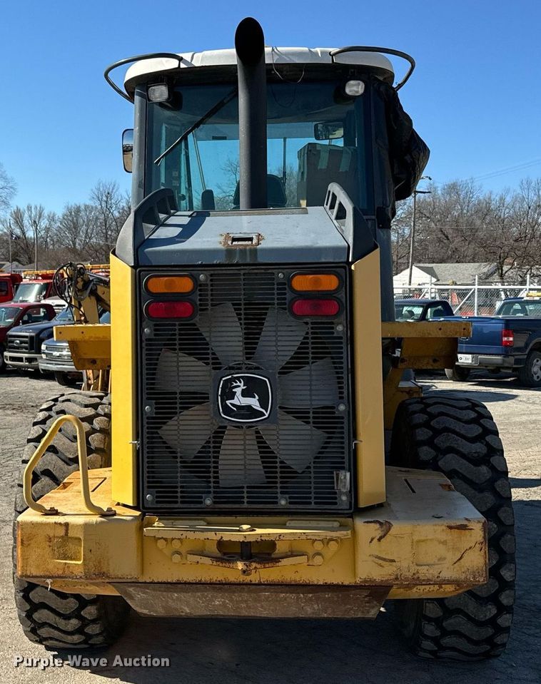 image for item DQ6220 2005 John Deere 444J wheel loader