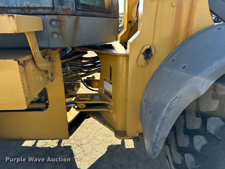 image for item DQ6220 2005 John Deere 444J wheel loader