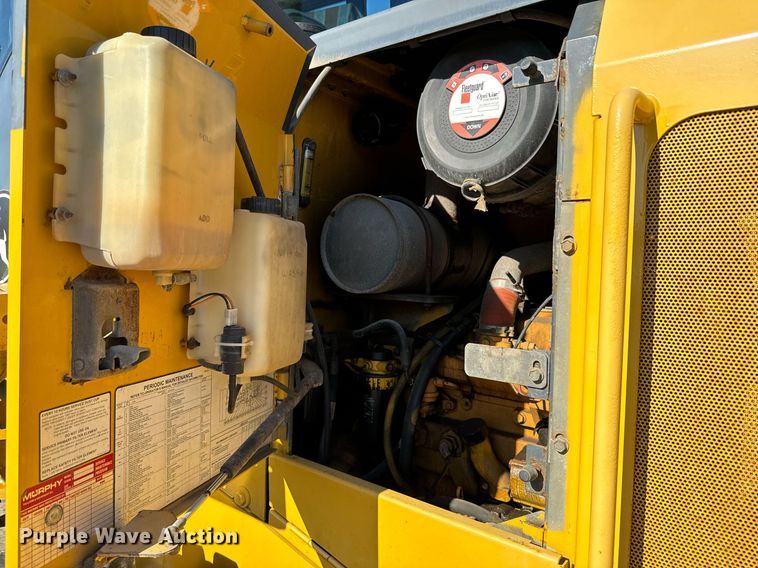 image for item DQ6220 2005 John Deere 444J wheel loader