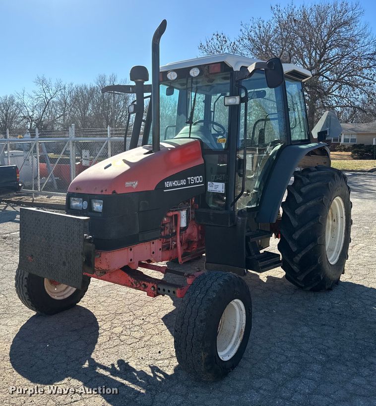 image for item DQ6221 2000 New Holland TS100 tractor