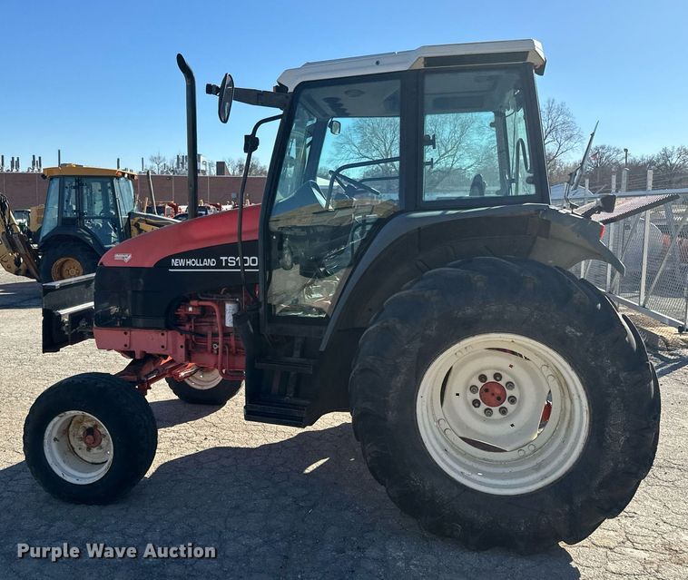 image for item DQ6221 2000 New Holland TS100 tractor