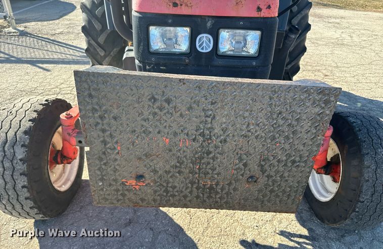 image for item DQ6221 2000 New Holland TS100 tractor