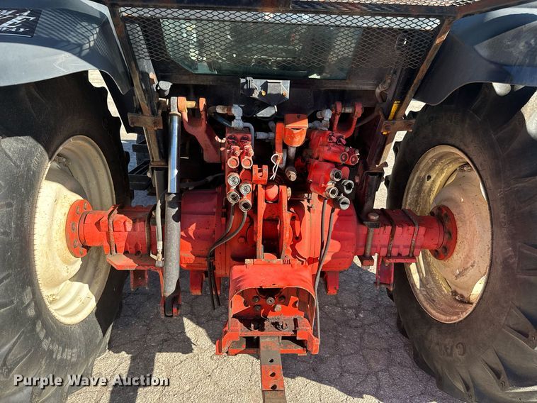 image for item DQ6221 2000 New Holland TS100 tractor