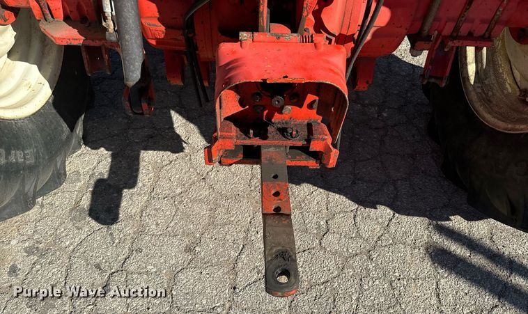 image for item DQ6221 2000 New Holland TS100 tractor