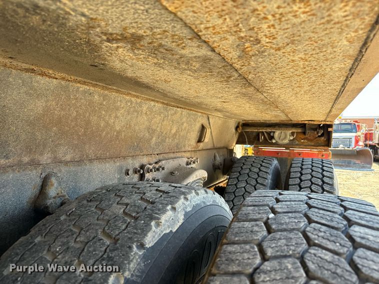 image for item DQ6222 2006 Sterling LT7500 dump truck