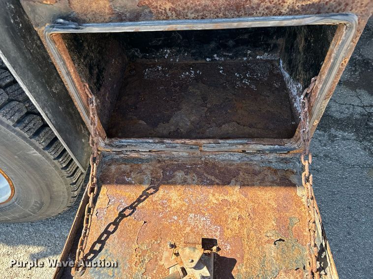 image for item DQ6222 2006 Sterling LT7500 dump truck