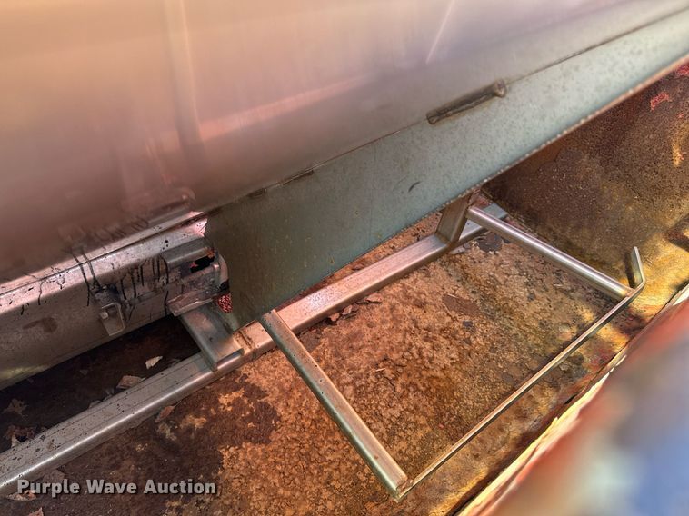 image for item DQ6222 2006 Sterling LT7500 dump truck