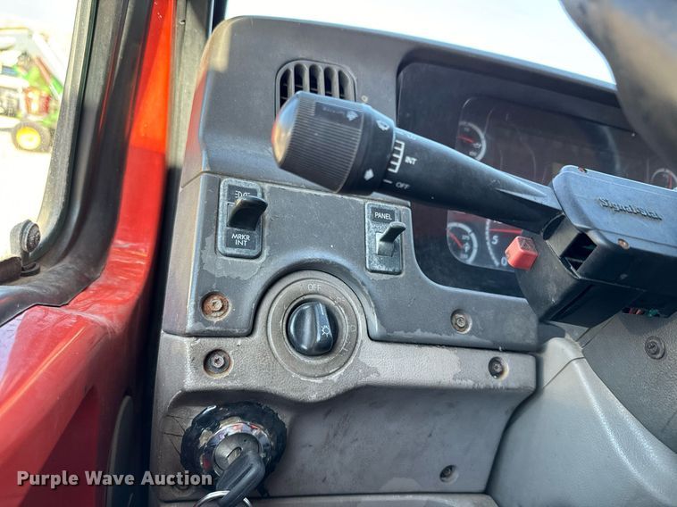 image for item DQ6222 2006 Sterling LT7500 dump truck