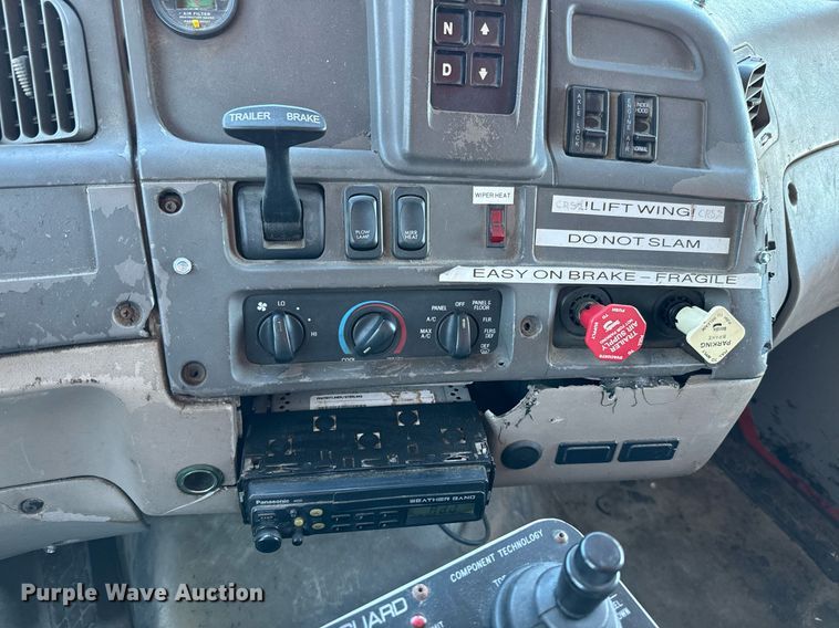 image for item DQ6222 2006 Sterling LT7500 dump truck