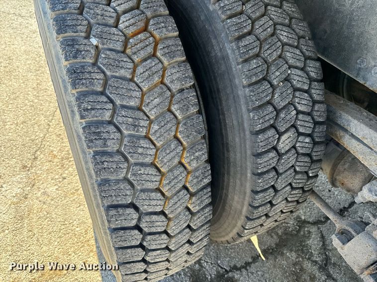 image for item DQ6222 2006 Sterling LT7500 dump truck