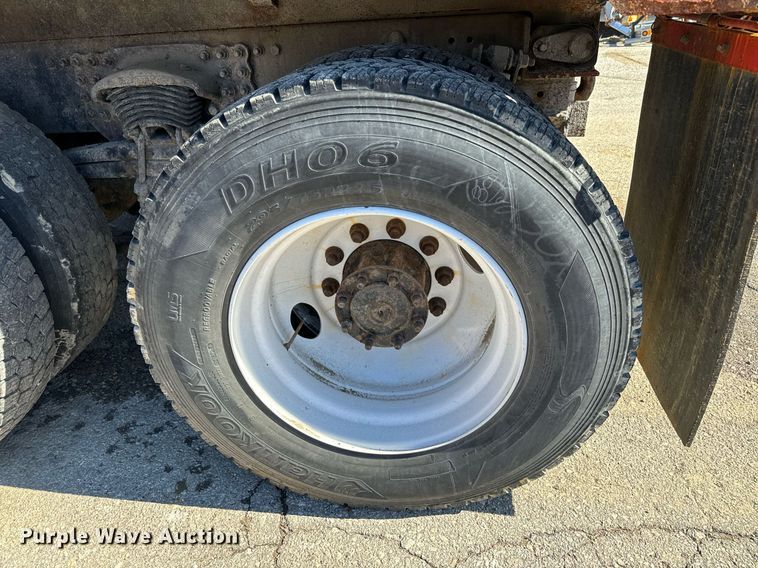 image for item DQ6222 2006 Sterling LT7500 dump truck