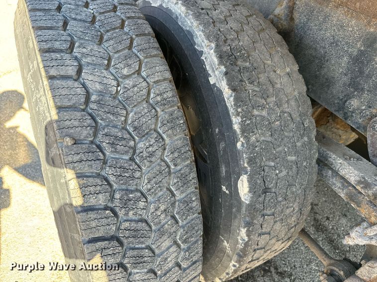 image for item DQ6222 2006 Sterling LT7500 dump truck