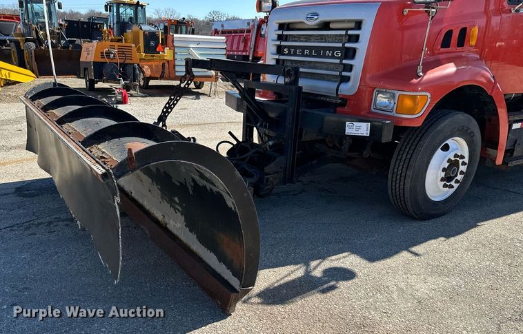 image for item DQ6223 2003 Sterling LT7500 dump truck