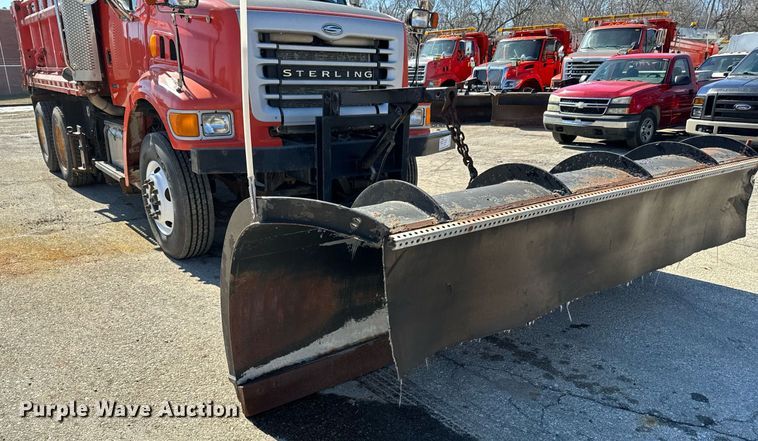 image for item DQ6223 2003 Sterling LT7500 dump truck