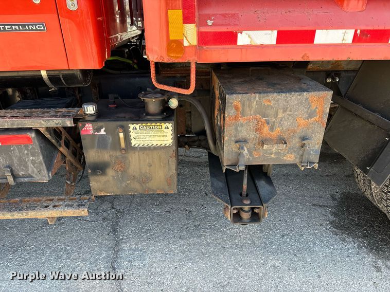 image for item DQ6223 2003 Sterling LT7500 dump truck