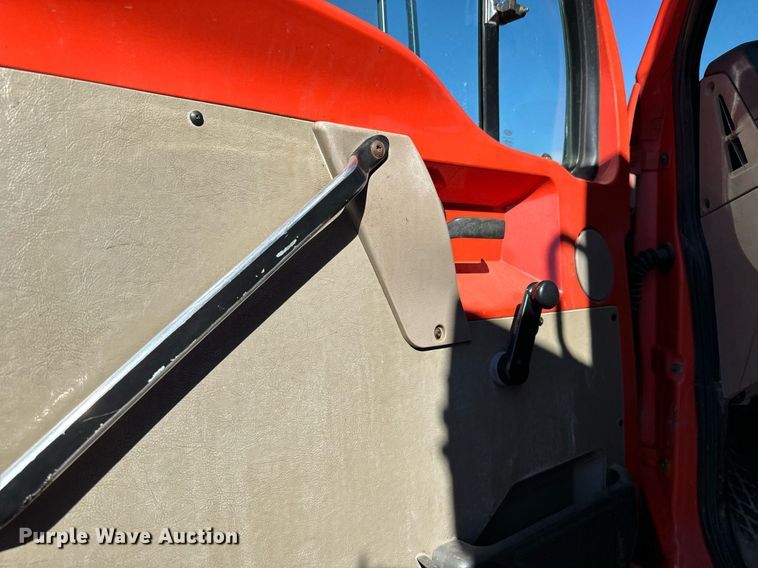 image for item DQ6223 2003 Sterling LT7500 dump truck