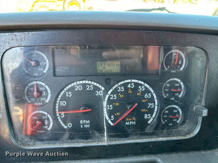 image for item DQ6223 2003 Sterling LT7500 dump truck