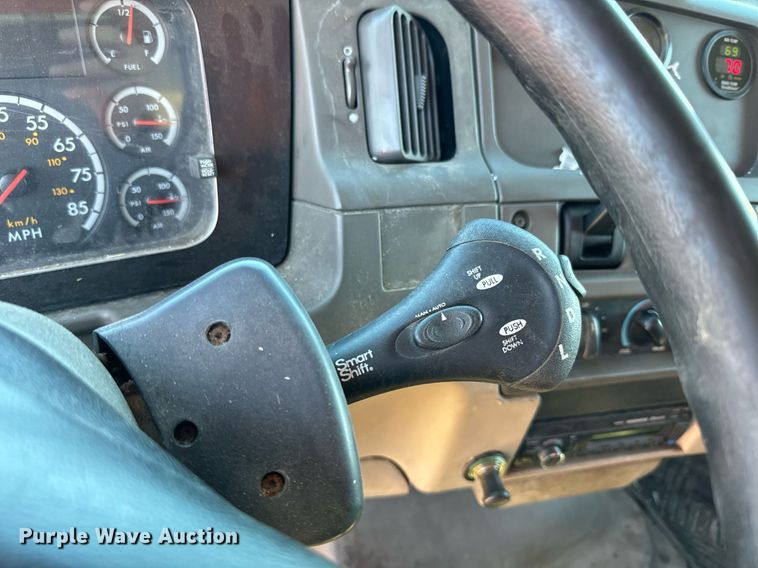 image for item DQ6223 2003 Sterling LT7500 dump truck