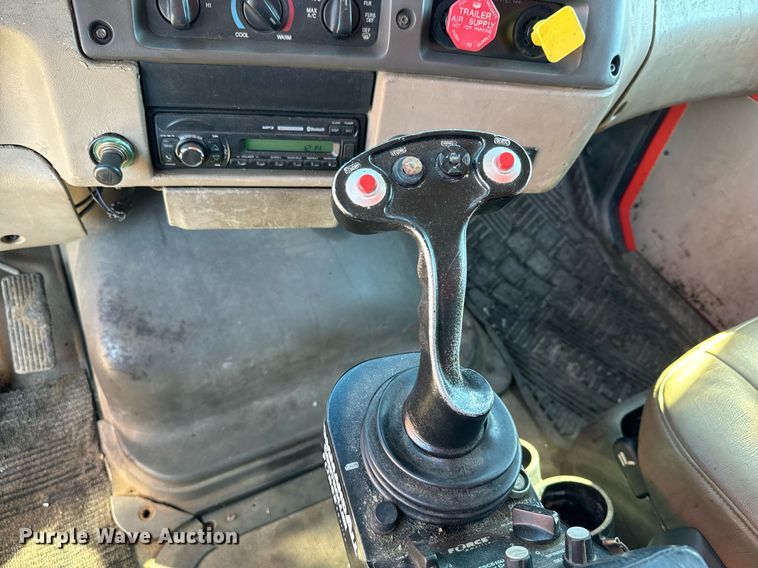 image for item DQ6223 2003 Sterling LT7500 dump truck