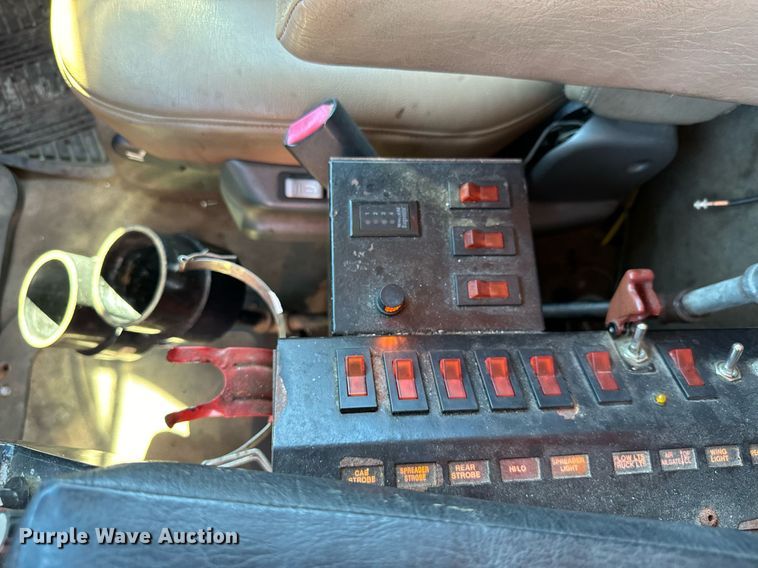 image for item DQ6223 2003 Sterling LT7500 dump truck