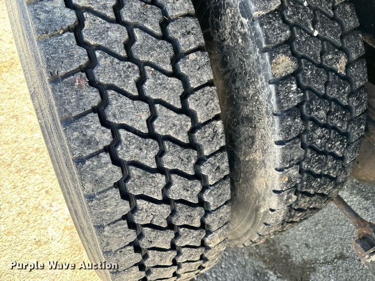 image for item DQ6223 2003 Sterling LT7500 dump truck