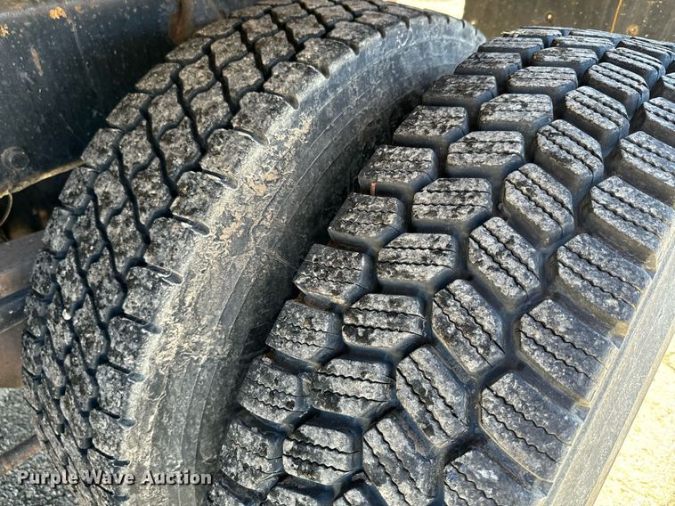 image for item DQ6223 2003 Sterling LT7500 dump truck