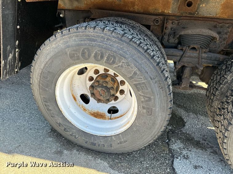 image for item DQ6223 2003 Sterling LT7500 dump truck