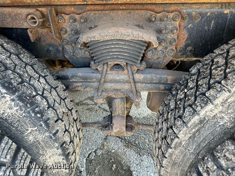 image for item DQ6223 2003 Sterling LT7500 dump truck