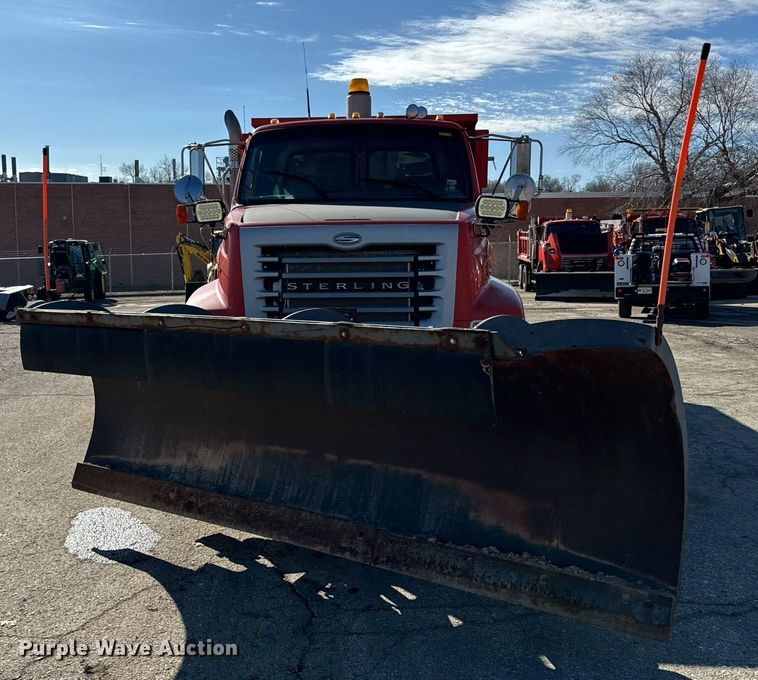 image for item DQ6224 2005 Sterling LT7500 dump truck