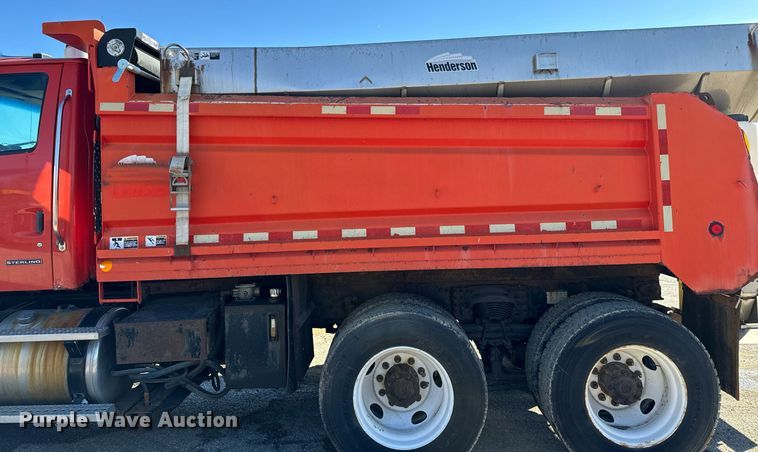 image for item DQ6224 2005 Sterling LT7500 dump truck