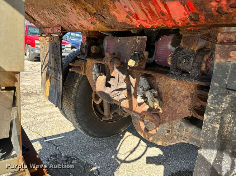 image for item DQ6224 2005 Sterling LT7500 dump truck
