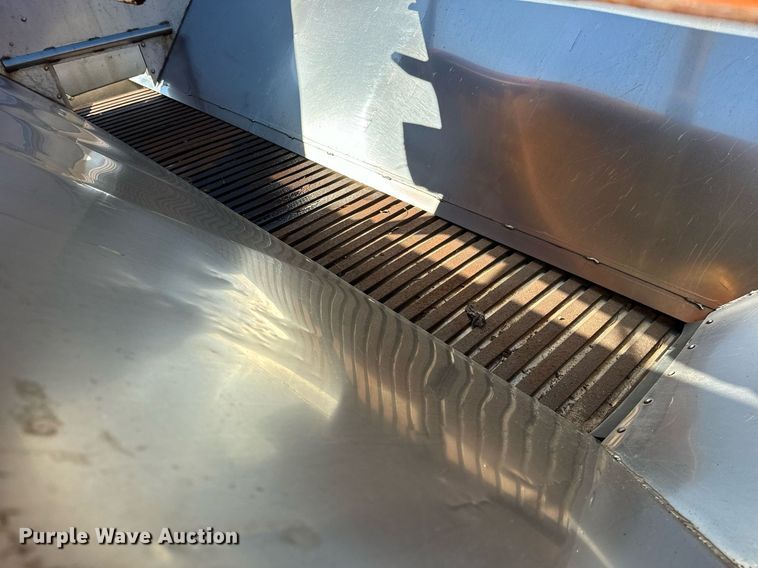 image for item DQ6224 2005 Sterling LT7500 dump truck