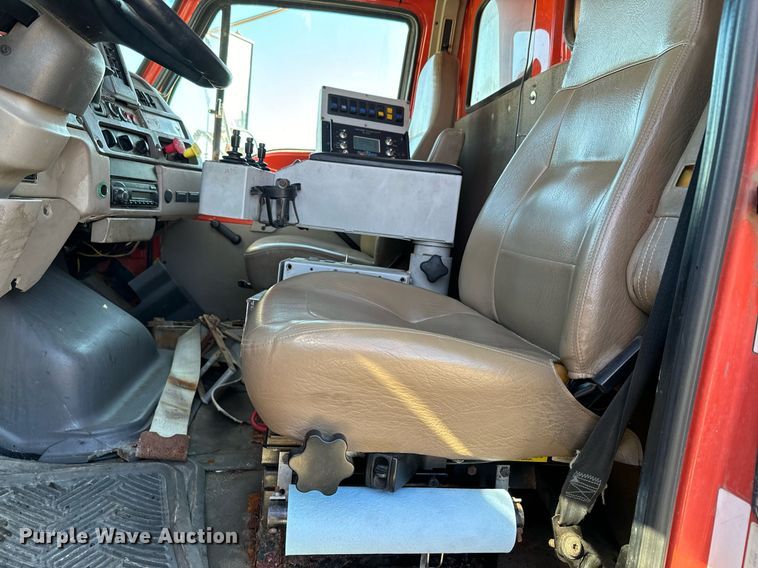 image for item DQ6224 2005 Sterling LT7500 dump truck