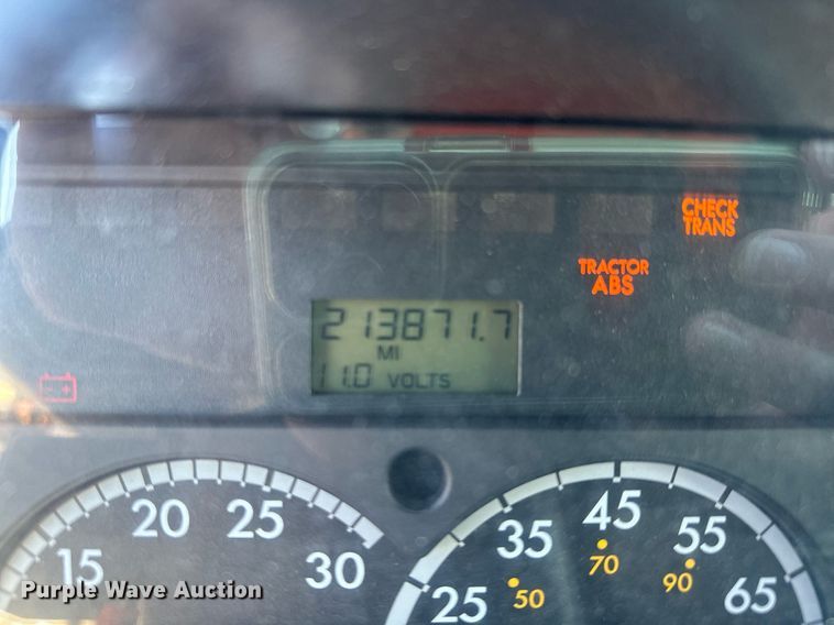 image for item DQ6224 2005 Sterling LT7500 dump truck