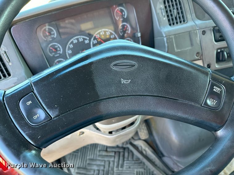 image for item DQ6224 2005 Sterling LT7500 dump truck