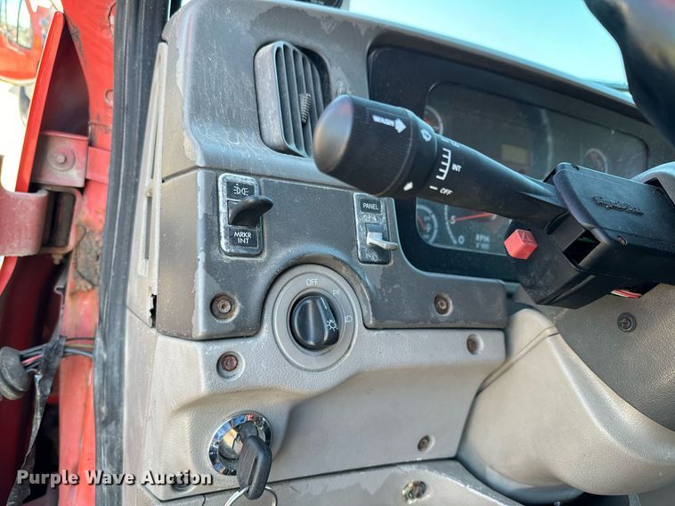 image for item DQ6224 2005 Sterling LT7500 dump truck