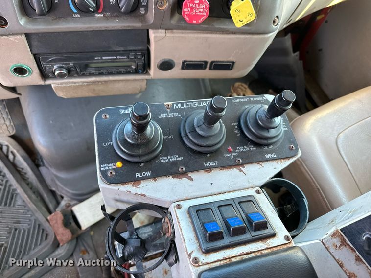 image for item DQ6224 2005 Sterling LT7500 dump truck