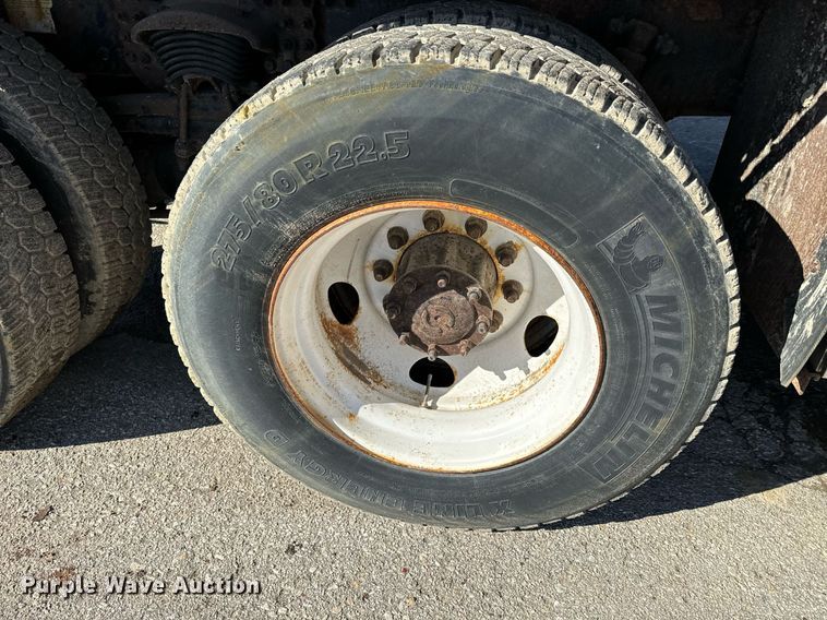 image for item DQ6224 2005 Sterling LT7500 dump truck