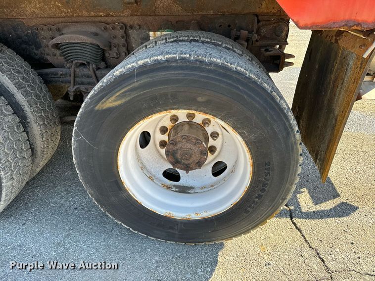 image for item DQ6224 2005 Sterling LT7500 dump truck